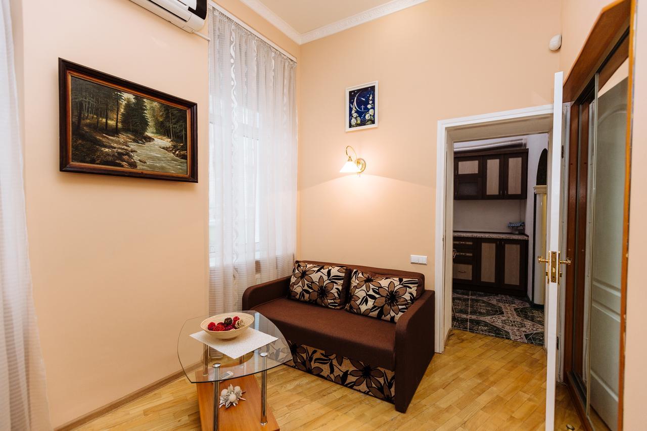 Apartments On Teatralna 26 Lviv Kültér fotó